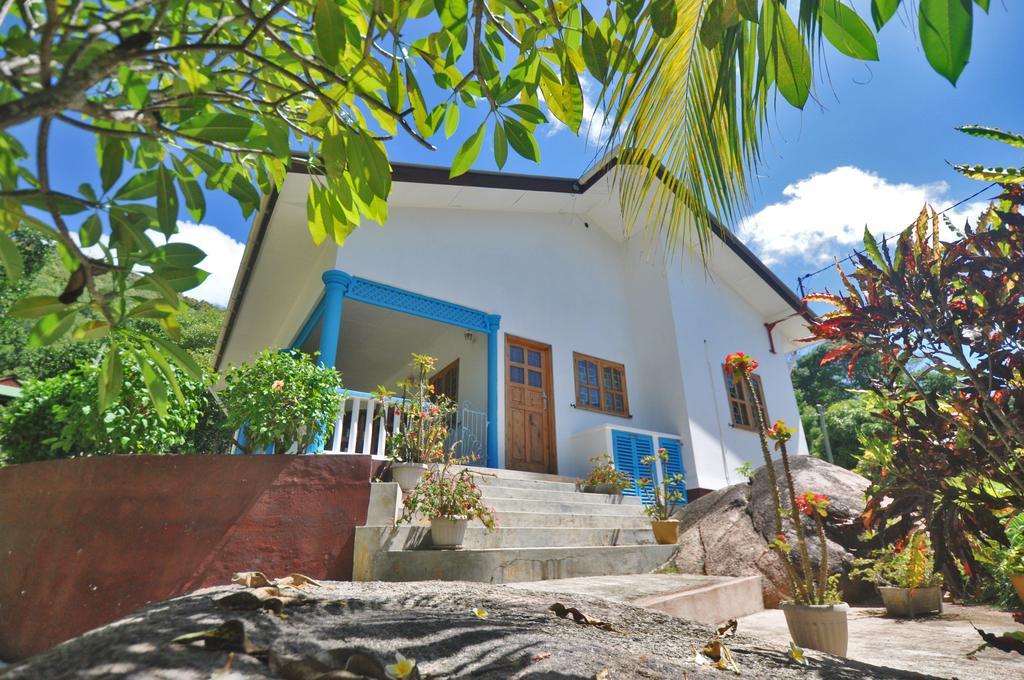 Acquario Pensión Anse Volbert Village Exterior foto