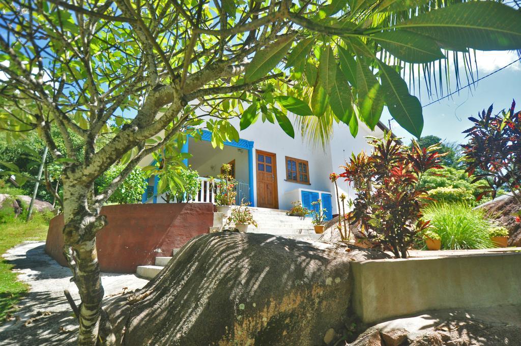 Acquario Pensión Anse Volbert Village Exterior foto