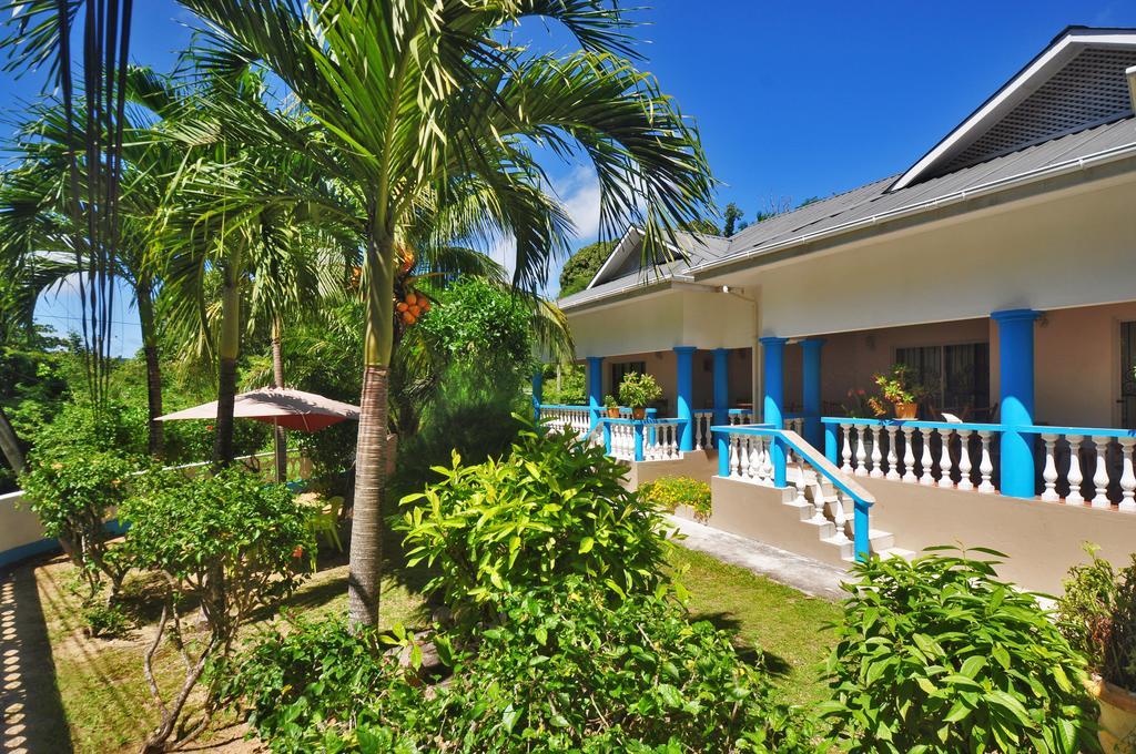 Acquario Pensión Anse Volbert Village Exterior foto